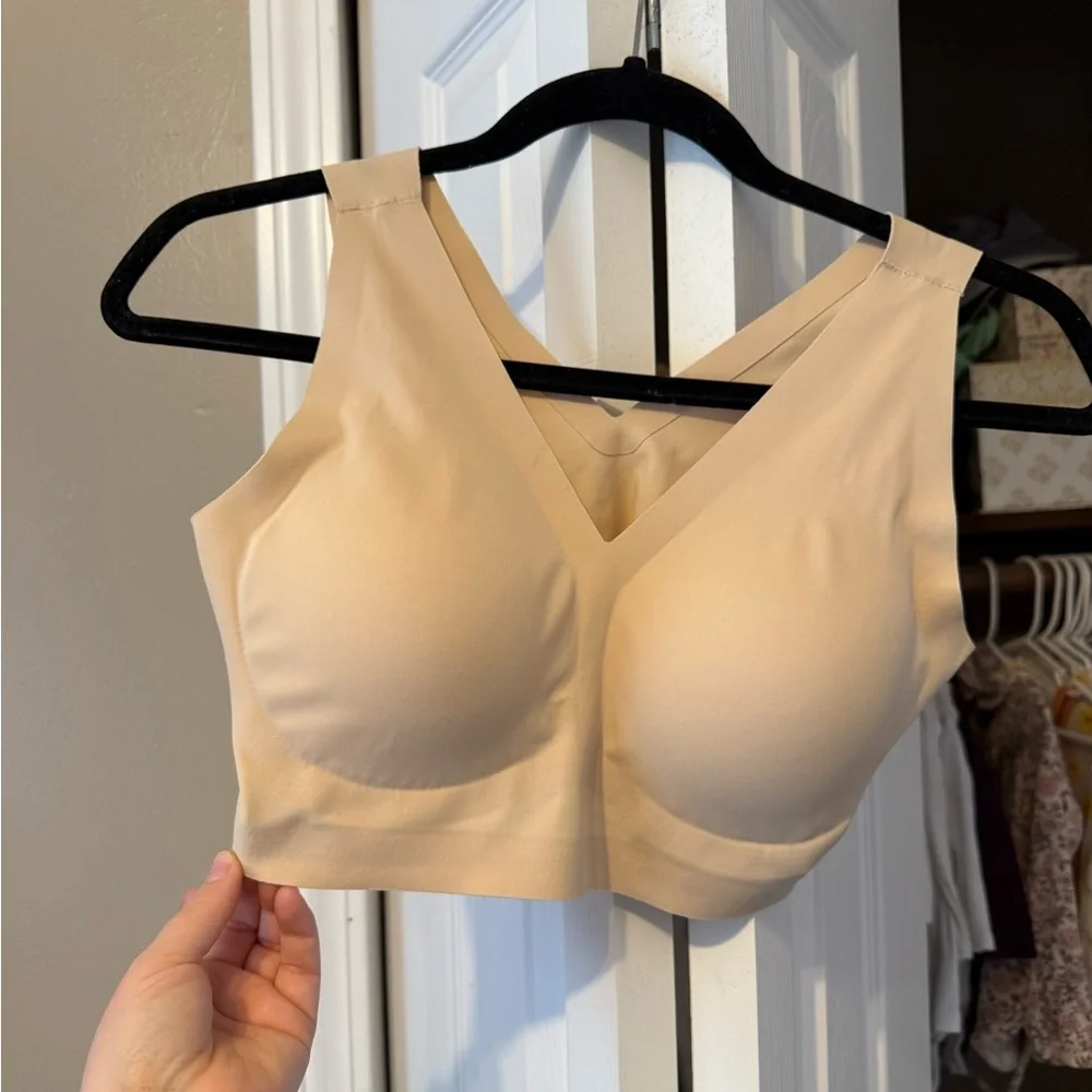 Truekind Everyday Comfort V-Neck Bralette‎